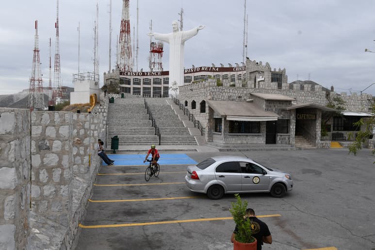 Las autoridades buscan evitar aglomeraciones que puedan derivar en mayores contagios de COVID-19, así como otros incidentes. (ARCHIVO)