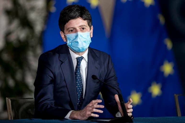 Speranza es parte del sector “rigorista” del gobierno que aboga por restricciones estrictas para contener la transmisión del virus. (ARCHIVO)