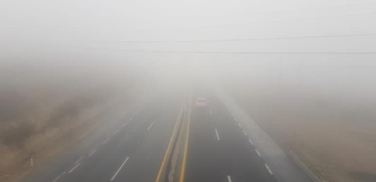 Esta mañana mediante redes sociales, la Guardia Nacional anunció el cierre de la autopista Saltillo-Monterrey en ambos sentidos por intensa neblina. (Especial)