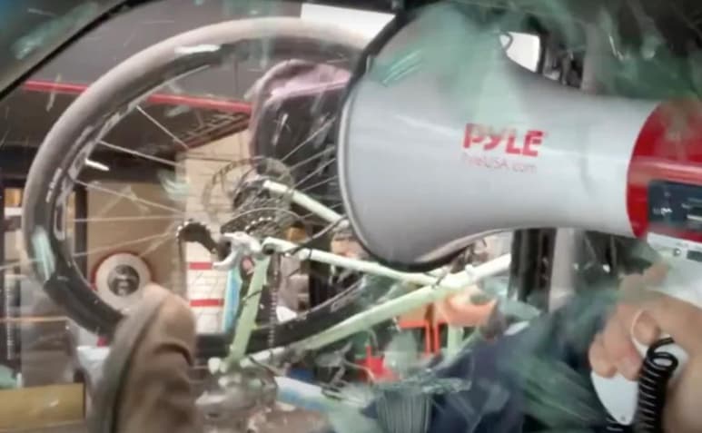 El ciclista no ha sido identificado por las autoridades (CAPTURA)