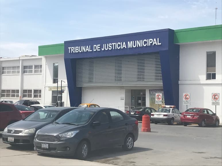 Fue por medio de una llamada telefónica al sistema estatal de emergencias 911 que se solicitó la presencia de los elementos de la Dirección de Seguridad Pública Municipal.