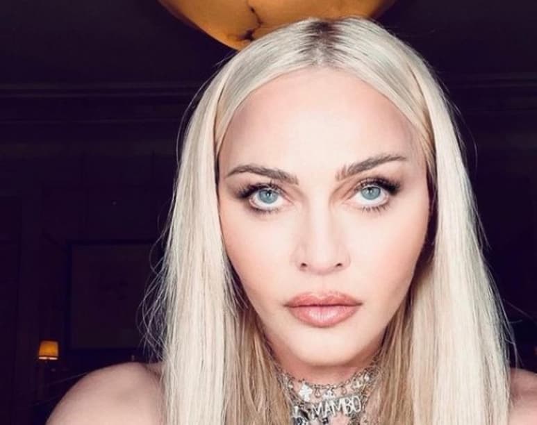 Madonna Louise Veronica Ciccone, mejor conocida como Madonna, y querida por millones por ser la 'Reina del Pop', sorprendió a sus más de 15.8 millones de seguidores con un conjunto de selfies luciendo su larga melena rubia. (Instagram) 
