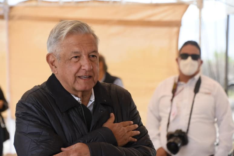 Al sumar más 6.5 millones de adultos mayores vacunados contra el Covid-19, el presidente Andrés Manuel López Obrador manifestó que le da confianza que avance, de acuerdo a lo previsto, la vacunación en este sector, por lo que reiteró que en abril se terminará de aplicar, cuando menos, la primera dosis a más de 15 millones de adultos mayores. (Especial) 