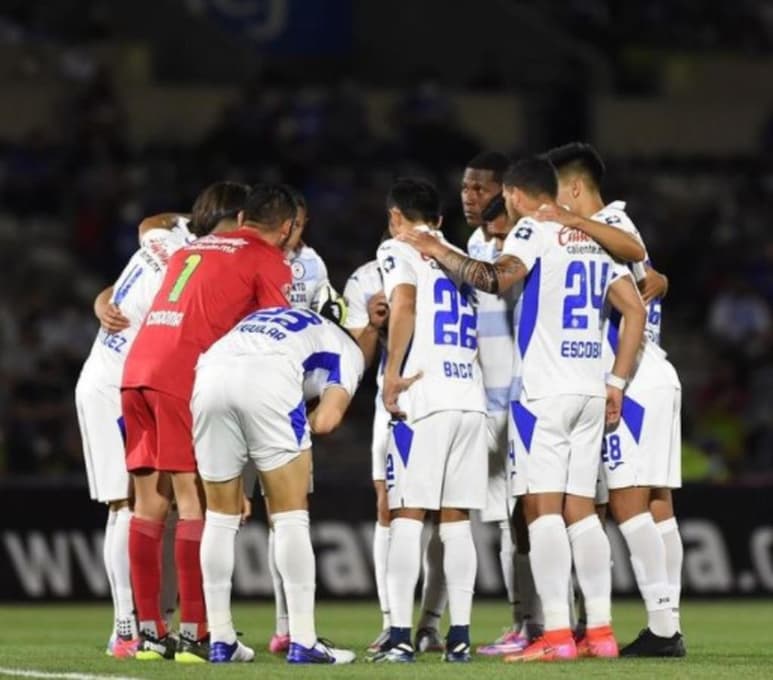 El Cruz Azul del entrenador peruano Juan Reynoso visitará este martes al Arcahie haitiano, en el inicio del camino de México en la Liga de campeones de la Concacaf, cuyo monarca jugará el Mundial de clubes. (Especial)
