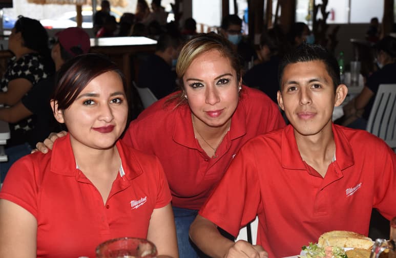 Karla Alejandra, Lizeth Villarreal y Jonathan Rodríguez. (EL SIGLO DE TORREÓN / Jesús Galindo López)
