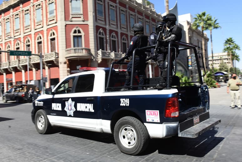 Se montó un operativo en calles y colonias aledañas en busca de los responsables, aunque no se informó sobre alguna detención. (EL SIGLO DE TORREÓN)