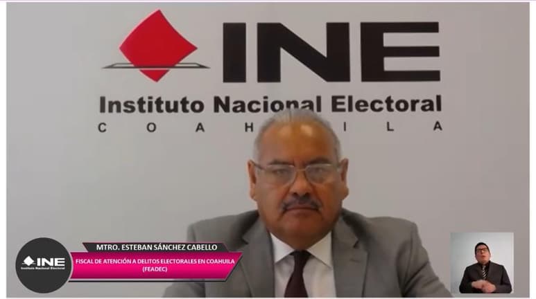 El fiscal destacó la importancia de revertir la cultura de la no denuncia, para que la ciudadanía pueda hacer de conocimiento de las autoridades los hechos que afecten a la sociedad, tales como el adecuado desarrollo de la elección en el caso de los delitos electorales.
(ESPECIAL)