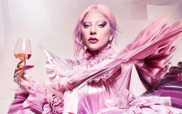 Después del éxito que tuvo la línea de galletas Oreo de Lady Gaga, la cantante se sumó otra colaboración culinaria al trabajar en conjunto con la exclusiva marca de champagne Dom Pérignon. (ESPECIAL)