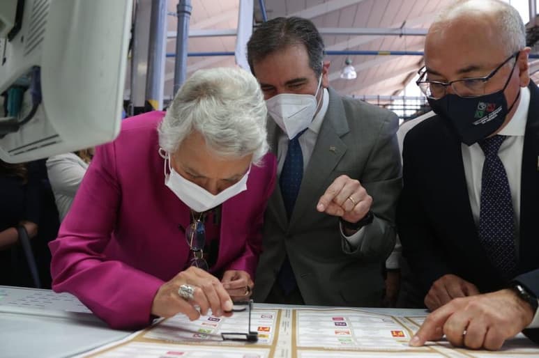 Las boletas contarán con marca de agua y fibra óptica.
