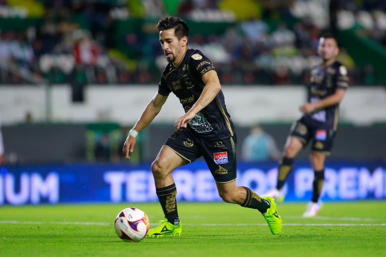 Fernando Navarro, defensor de León, mencionó que el equipo buscará el título tanto en Liga MX como en la 'Concachampions'. (ARCHIVO)