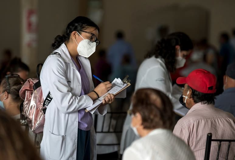 La epidemia activa se conforma por un promedio de 25 mil 855 personas que dieron positivo al SARS-CoV-2 en los últimos 14 días.
