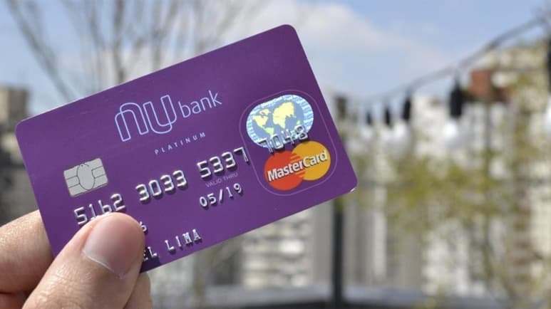 El banco digital de origen brasileño, NuBank, anunció una inversión en México por 135 millones de dólares en 2021, como parte de la estrategia de la firma de competir con los bancos tradicionales que operan en el país, a partir de la colocación de tarjetas de crédito sin comisiones en el mercado mexicano. (ESPECIAL)