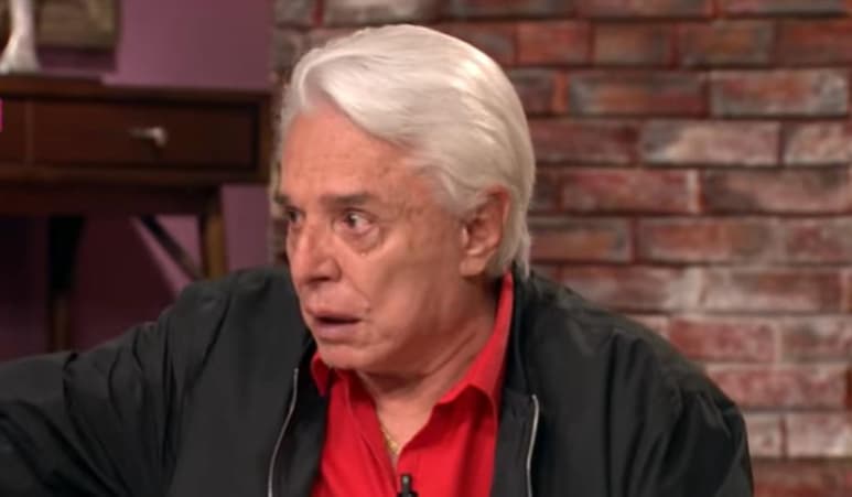 Triste y molesto. Enrique Guzmán aseguró que él es un caballero y nunca ha fastidiado a Frida Sofía.  
