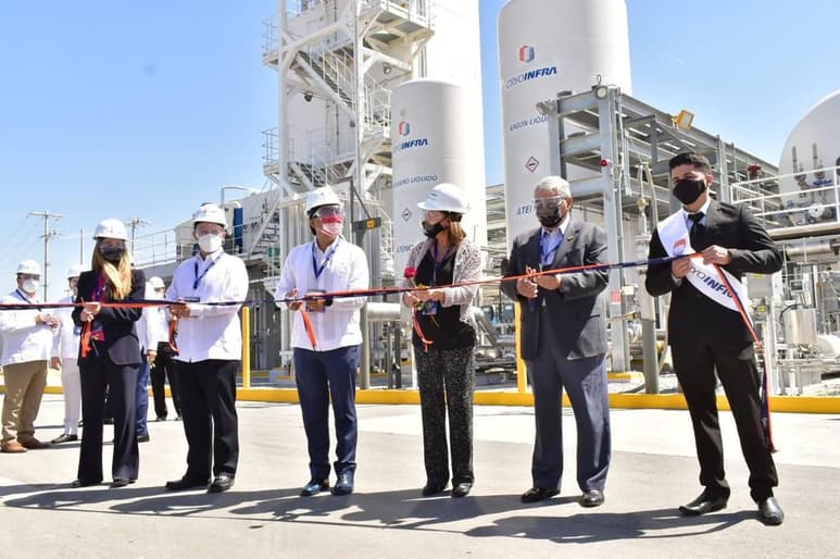 El Grupo Infra inauguró este viernes su nueva planta en Ciudad Juárez, en el norteño estado mexicano de Chihuahua, con una inversión de 400 millones de pesos (20 millones de dólares), la cual producirá oxígeno medicinal, nitrógeno y argón, informó la empresa mexicana. (TWITTER)