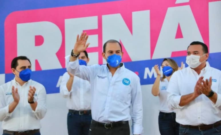 El dirigente blanquiazul, Marko Cortés, llego a Mérida en apoyo al candidato a la alcaldía meridana, Renán Barrera Concha, quien busca su reelección y estar en el cargo por tercera ocasión. (ESPECIAL)