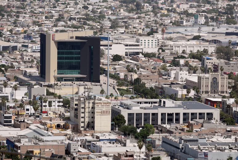 A todos los servidores públicos del Ayuntamiento de Torreón se les informó sobre las restricciones en estas campañas electorales. (ARCHIVO)