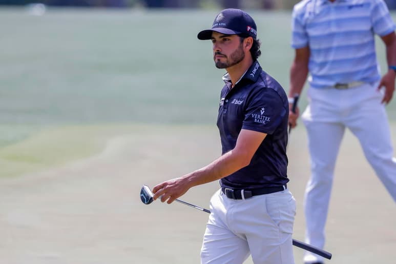 Abraham Ancer tiró tres golpes arriba del par en la ronda de ayer.