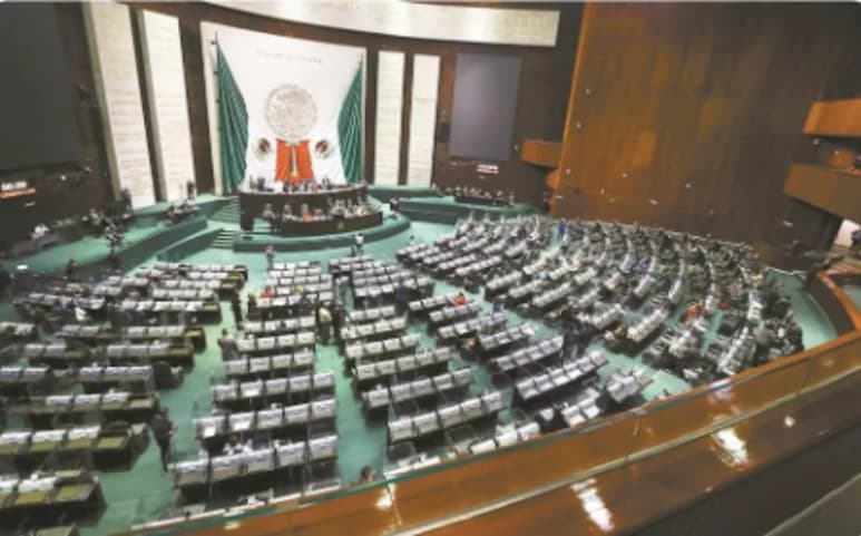 El coordinador de Morena en la Cámara de Diputados, Ignacio Mier Velazco, afirmó que esta semana se revisarán la reforma a la Ley de Hidrocarburos y el acuerdo en materia de eliminación del esquema de contratación por outsourcing. (ESPECIAL)