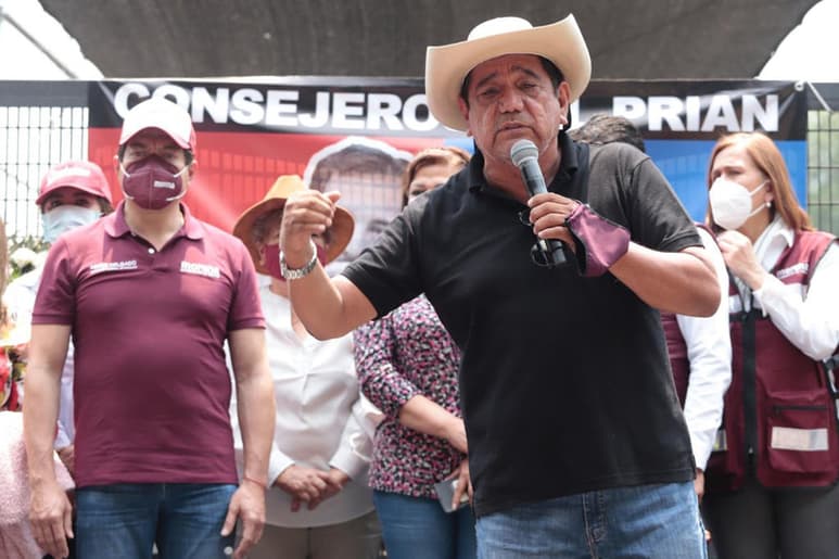 El partido mexicano en el poder, el Movimiento Regeneración Nacional (Morena), arreció este lunes sus ataques contra el Instituto Nacional Electoral (INE) por cancelar a sus candidatos, en particular a Félix Salgado Macedonio, senador con licencia acusado de violación. (EL UNIVERSAL)