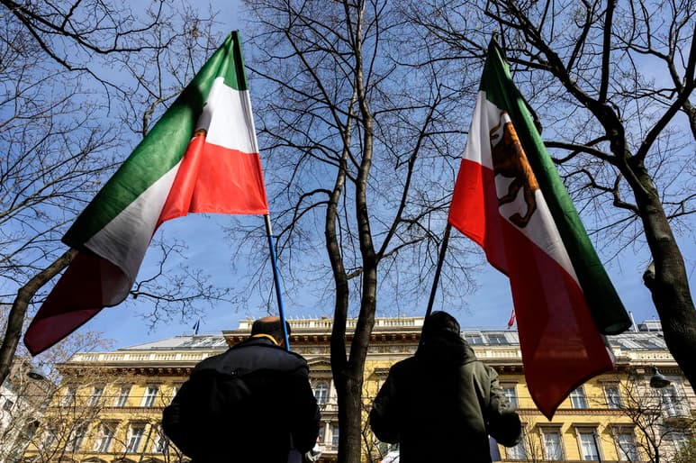 Irán anunció hoy que comenzará a producir uranio enriquecido con una pureza del 60 %, su nivel más alto hasta la fecha, lo que supone una nueva violación del acuerdo nuclear pactado en 2015 con seis grandes potencias. (ARCHIVO)