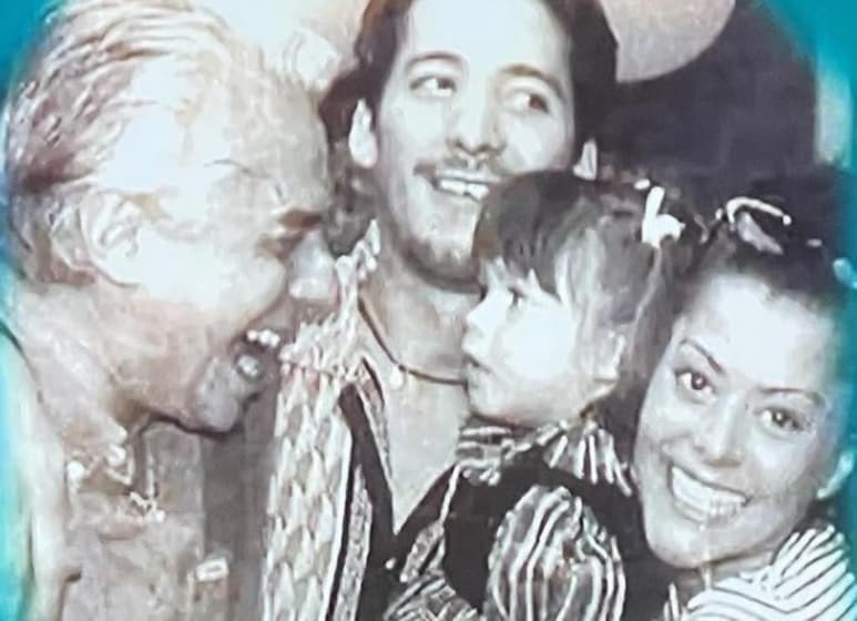 El cantante, Enrique Guzmán, demandará a Frida Sofía por difamación luego de que ella lo hubiera acusado de presunto acoso sexual cuando tenía cinco años de edad en una entrevista con Gustavo Adolfo Infante. (ESPECIAL)