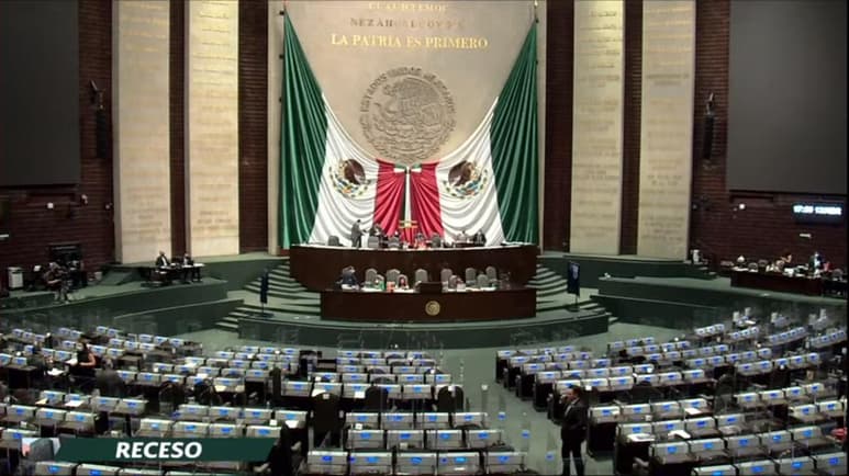 Después de un receso de cuatro horas, los diputados de las comisiones unidas del Trabajo y Hacienda en el Palacio Legislativo de San Lázaro aprobaron la iniciativa presidencial con la que se busca regular el outsourcing o subcontratación, y que esta figura solamente se utilice cuando no sea el objetivo de las empresas. (ESPECIAL)