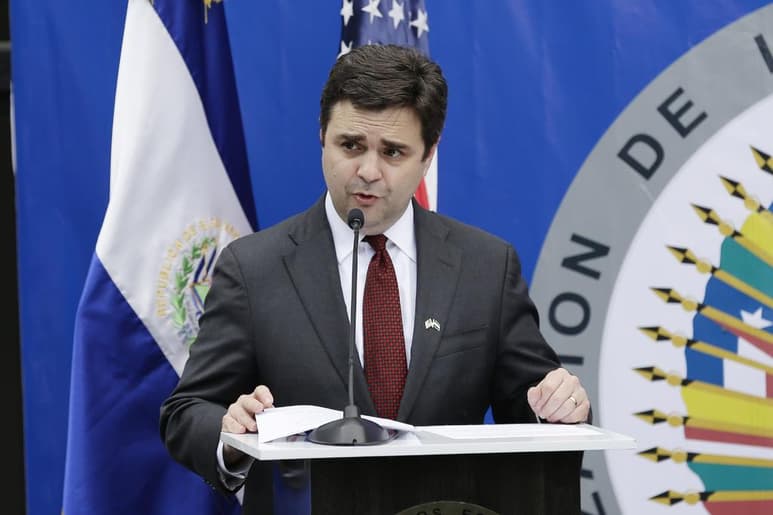 El enviado especial de EUA para el Triángulo Norte de Centroamérica, Ricardo Zúñiga, negó este miércoles que Washington haya alcanzado nuevos acuerdos en materia de seguridad fronteriza con México, Guatemala y Honduras, y destacó que en lo que sí hay consenso es en 'seguir trabajando juntos' para gestionar la inmigración irregular. (ARCHIVO)