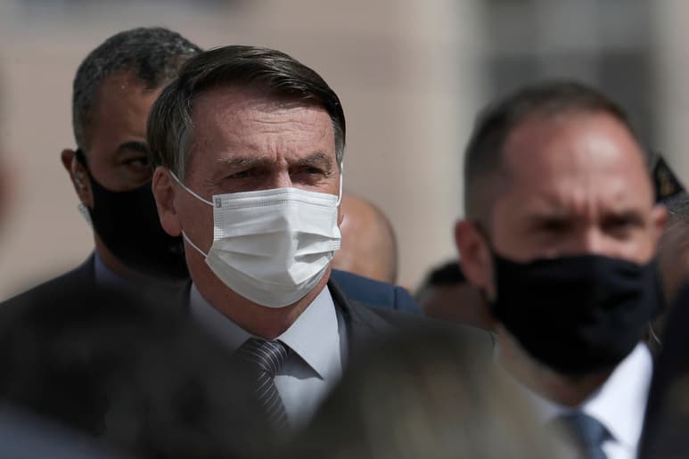 La pesquisa del Senado 'es un intento de golpe de Estado contra el presidente', tuiteó el senador Márcio Bittar, aliado de Bolsonaro. (AP)