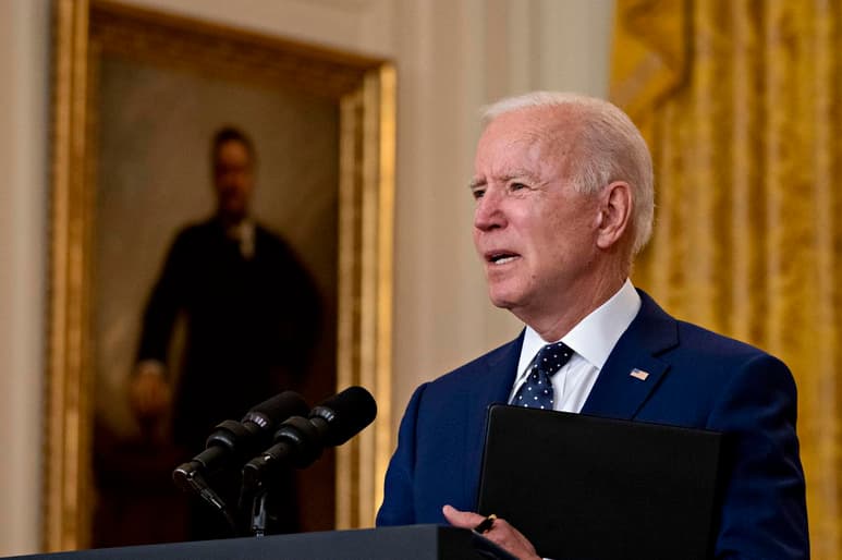 El presidente estadounidense, Joe Biden, exigió este viernes al Senado que refuerce el control de armas de fuego en el país y deje de 'aceptar' un tipo de violencia que 'se ha convertido en algo demasiado normal' y deja 106 víctimas mortales al día. (ARCHIVO)