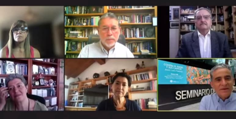En el debate que forma parte del Seminario de Cultura Mexicana organizado por El Universal participaron como moderador el doctor Samuel Ponce de León, coordinador del Programa Universitario de Investigación en Salud.
(ESPECIAL)