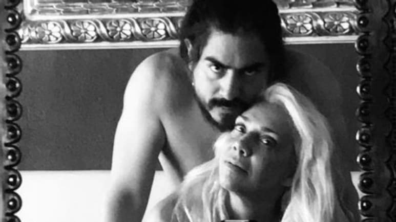 Luego de unos meses de pasión y amor, la actriz Cynthia Klitbo anunció mediante sus redes sociales su separación del 'bloguero' Rey Grupero. (Especial)