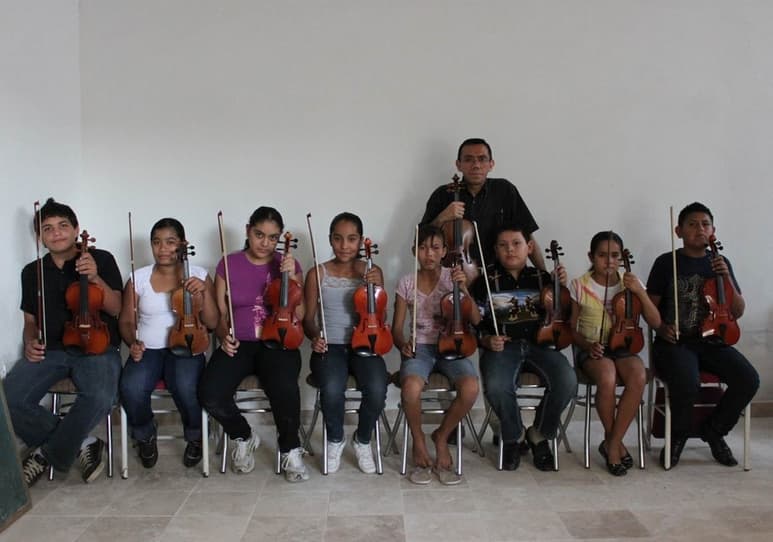 Pioneros. Siete fueron los niños que comenzaron en la orquesta de DIME en 2010, todos del ejido Ignacio Allende de Torreón.