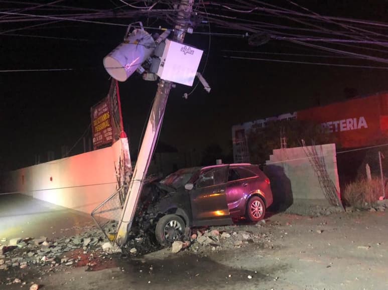 Los hechos se registraron cerca de las 3:45 de la madrugada de ayer sobre los carriles de poniente a oriente de la Torreón-San Pedro. (EL SIGLO DE TORREÓN)