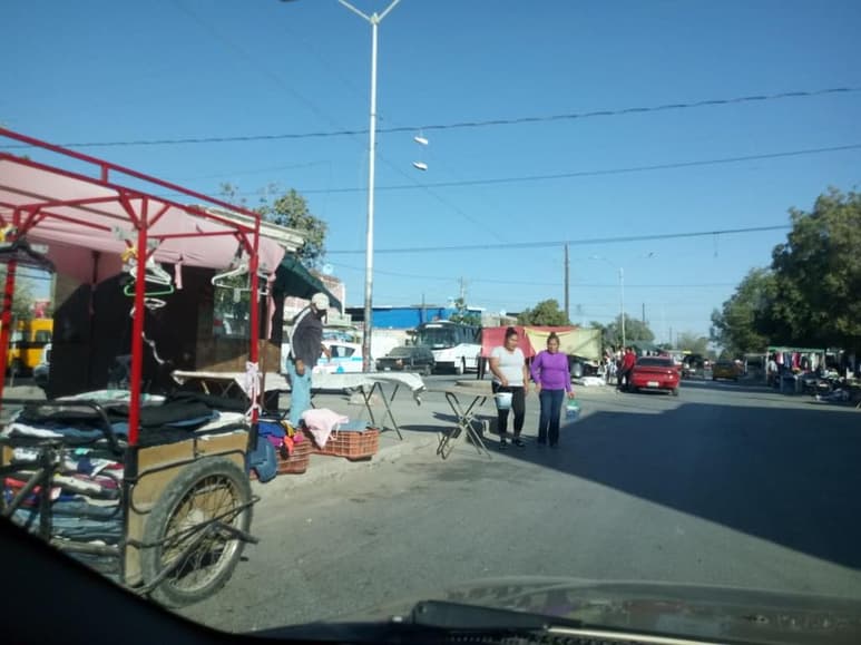 Muchos no utilizaban el cubrebocas y la sana distancia no era posible respetarla por la gran cantidad de personas. (EL SIGLO DE TORREÓN)