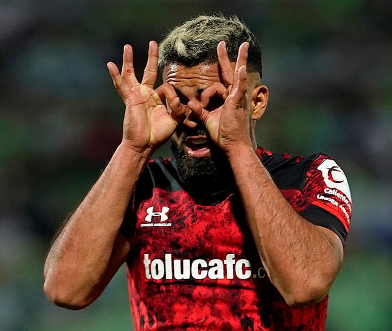 Alexis Canelo marcó el único tanto del Toluca ante Santos, pero le bastó para llegar a 10 dianas y liderar la tabla de goleadores. (JAM MEDIA)