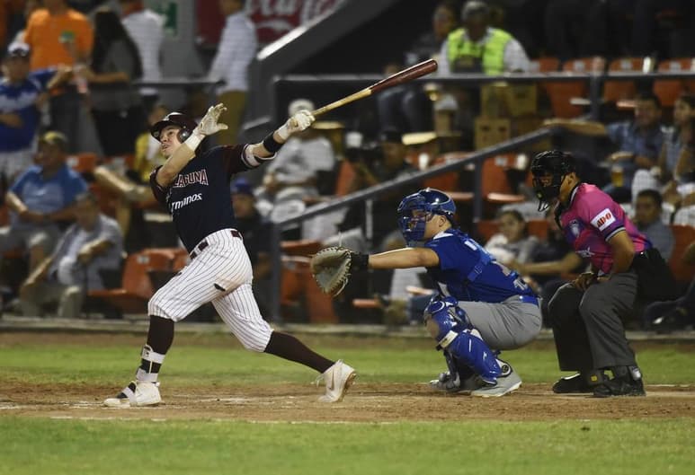Las autoridades informaron que de forma inicial se tendrá un aforo máximo del 20 por ciento del total del estadio, corresponderá al partido que se tendrá en el arranque de la temporada el próximo 25 de abril, frente a los Acereros de Monclova.
(ARCHIVO)