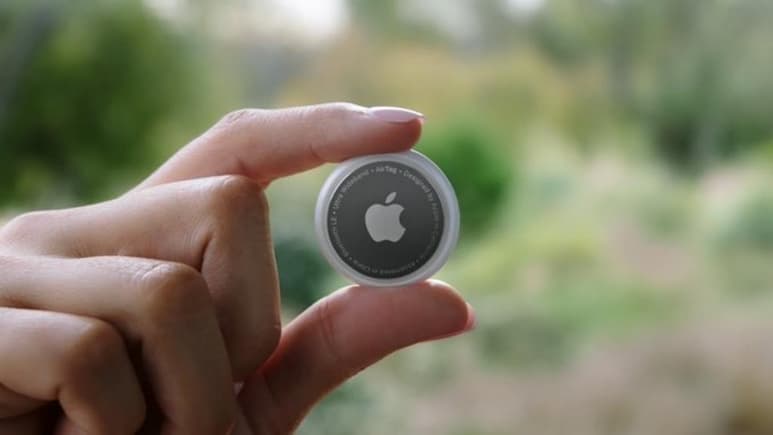 AirTag, diseñada para competir con el popular Tile, un dispositivo ya en el mercado de características muy similares, utiliza la tecnología 'Encuentra Mi' del sistema operativo iOS, la misma que permite ubicar un teléfono iPhone extraviado.
(ESPECIAL)