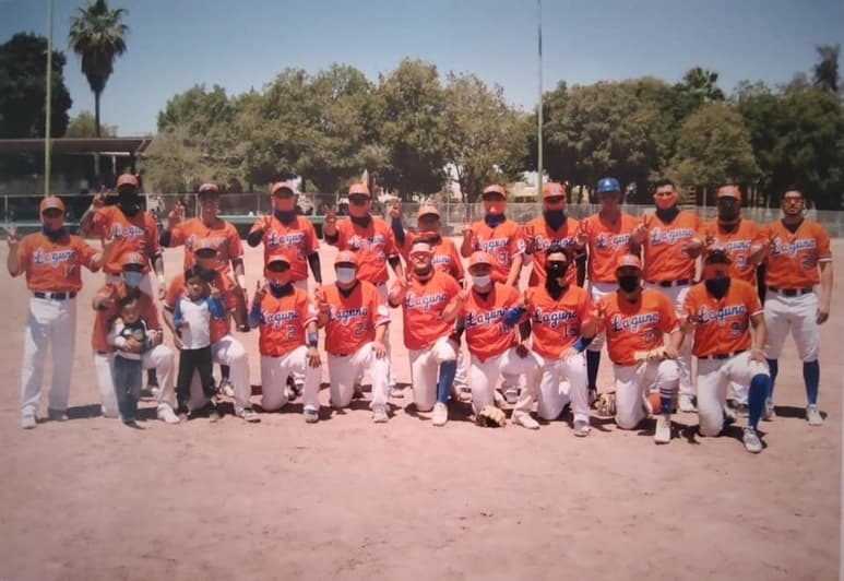 Los pupilos de Gregorio 'Goyo' Tapia gozaron con la obtención de su segundo gallardete consecutivo. (ESPECIAL)