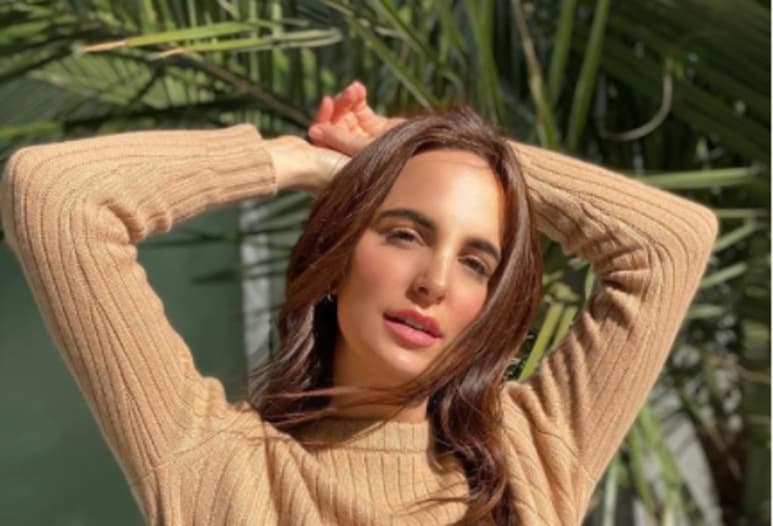 El nombre de la empresaria e 'influencer', Caitlyn Chase, ha comenzado a sonar luego de que Javier “Chicharito” Hernández, fue captado en video con ella, generando especulaciones del divorcio con Sarah Kohan y de una supuesta nueva conquista. (ESPECIAL)