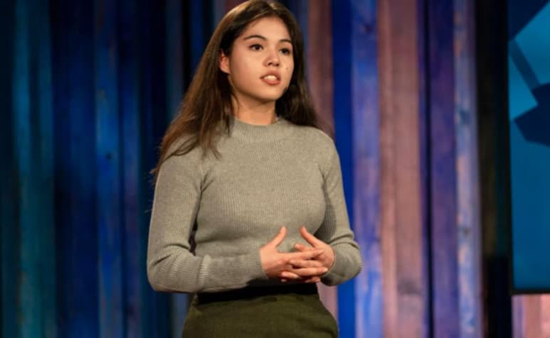 Xiye Bastida tiene la lucha ambientalista en la sangre. Sus padres, Mindahi y Geraldine, él de la comunidad otomí-tolteca, ella chilena, también son activistas ambientales y por experiencia propia saben las consecuencias del calentamiento global. (ESPECIAL)