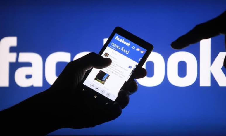 La red social Facebook se comprometió a adaptar los contenidos del canal de noticias -aquellos que se muestran nada más acceder al portal- a lo que pida de forma explícita cada usuario, lo que supone quitar poder de decisión al algoritmo y entregarlo al internauta. (ESPECIAL) 