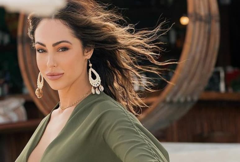 La modelo fitness suele consentir a sus seguidores en redes con sus fotografías y videos que 'dejan poco a la imaginación' (@HOPEBEEL)