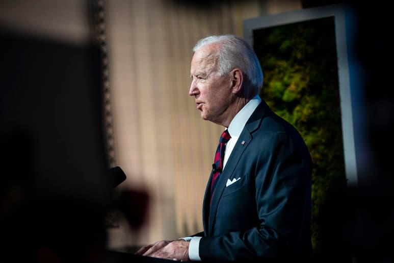 Un 53 % de los estadounidenses cree que Biden hace bien su trabajo. (EFE)