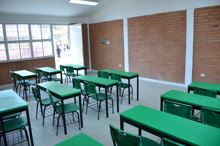 En un inicio se estima implementar clases semipresenciales en 52 instituciones educativas de la entidad que cuentan con recursos e infraestructura adecuada, aunque esperan ampliar esta cifra. (ARCHIVO)