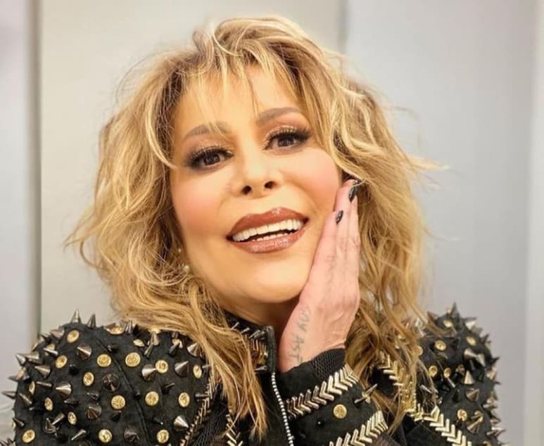 Alejandra Guzmán pospuso el concierto que tenía programado para el mes de mayo debido a que no se encuentra bien de salud, así se informó a través de un comunicado, en el que se especificó que la rockera se recupera de una cirugía y del COVID-19. (Especial)