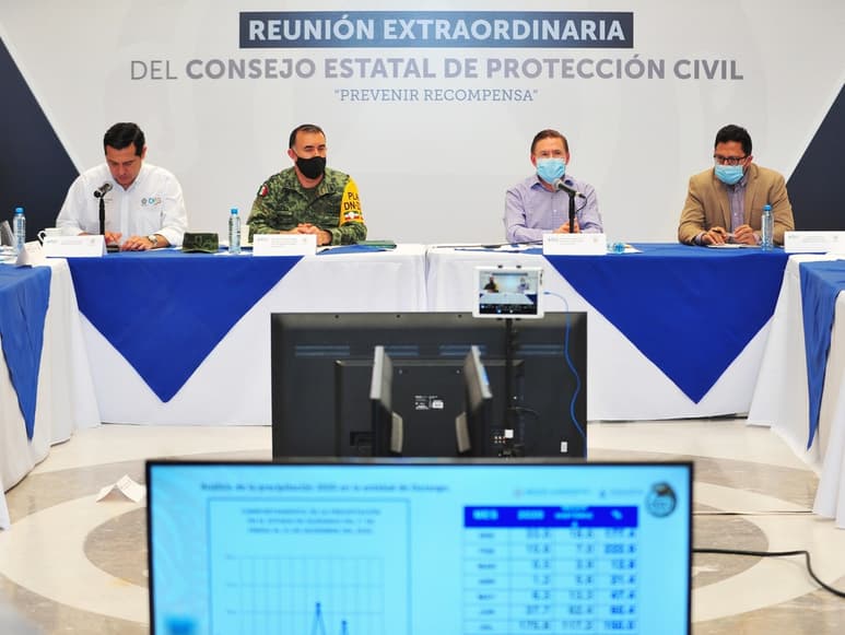 Llegarán 360 mil litros de agua a comunidades lejanas con dificultad para el suministro, anunció José Rosas Aispuro. (EL SIGLO DE TORREÓN)