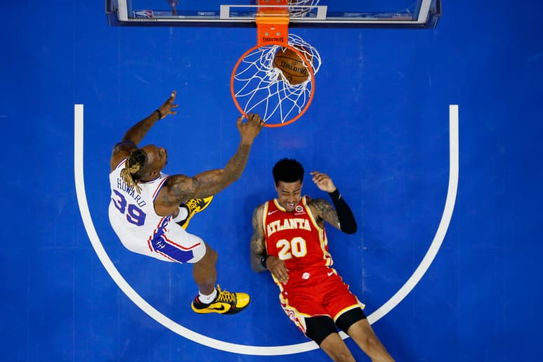 Los 76'ers de Filadelfia no tuvieron piedad con los Hawks de Atlanta y los aplastaron ayer 127-83, con lo que sellaron su boleto a playoff. (AP)