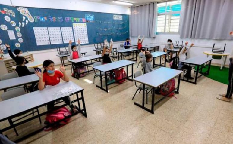 Sólo en La Laguna son cerca de 28 mil trabajadores de la educación los que se van a vacunar de un universo de 54 mil que serán vacunados en todo el estado.
(ARCHIVO)