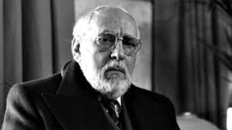 'El cine al que se nos ha acostumbrado es caca con miel', exclama el realizador Arturo Ripstein, al hablar de la presencia mayoritariamente hollywoodense en salas mexicanas. (Especial)