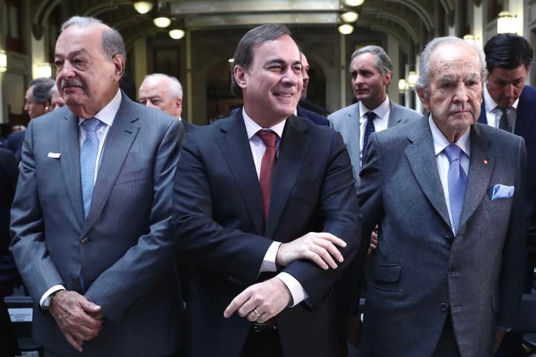 El día de hoy el Consejo de Administración de Industrias Peñoles S.A.B. de C.V. comunicó al público inversionista que resolvió designar al Licenciado Alberto Baillères González como Presidente Honorario Vitalicio. (ARCHIVO)